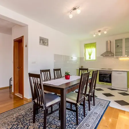 Apartman U Tihom Kraju Stobreč